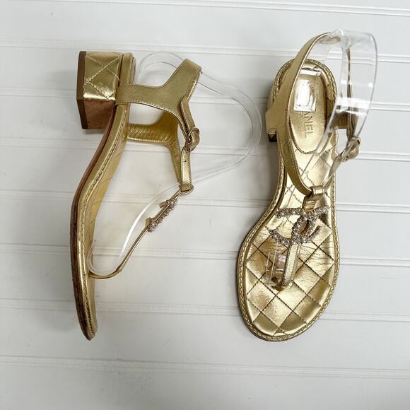 Chanel Gold Quilted CC Pearl Thong Sandals Metallic Lambskin 38.5 - Picture 3 of 16